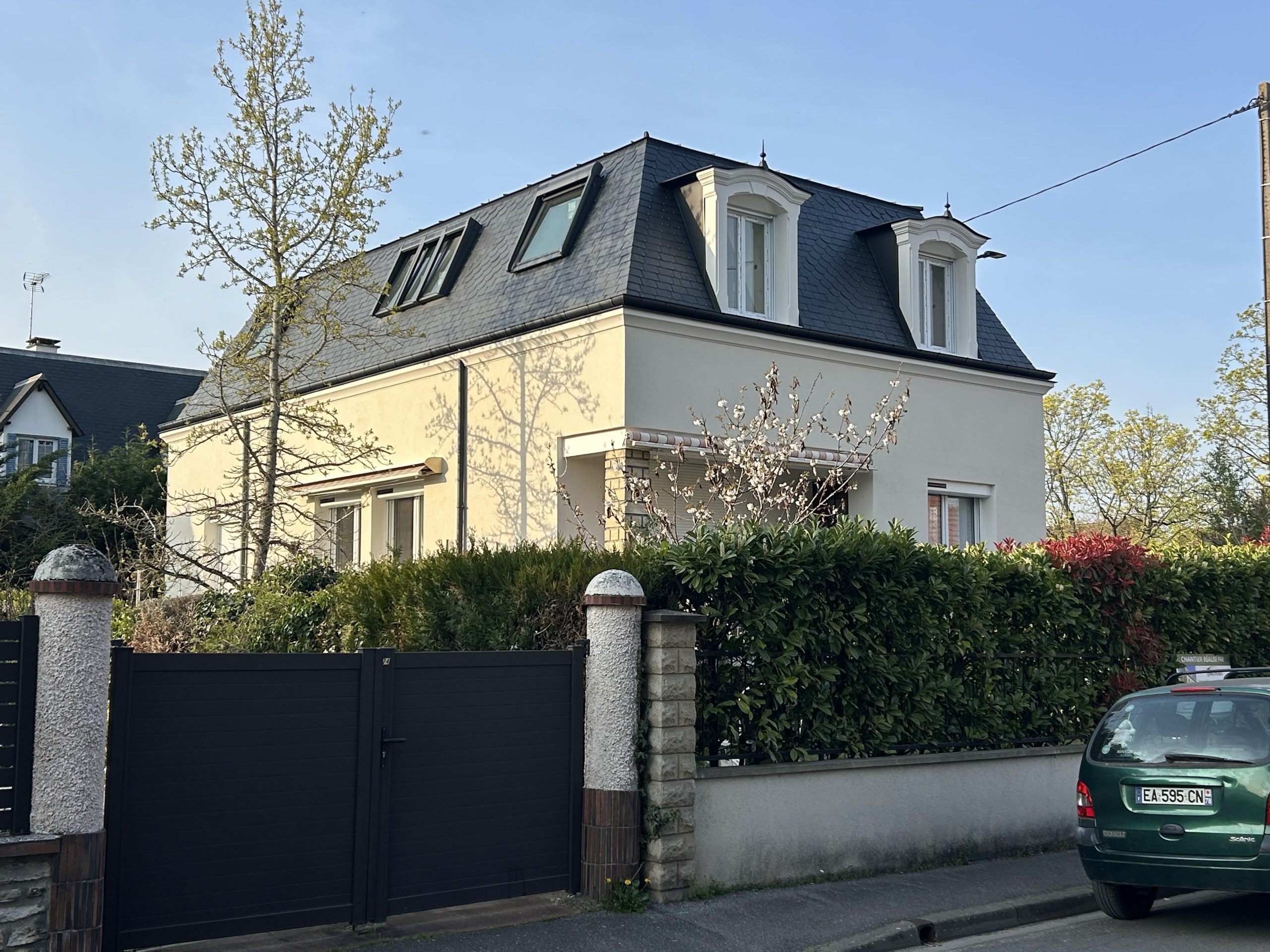 Surélévation de maison à La Garenne-Colombes (92) réalisée par Nikoprobat